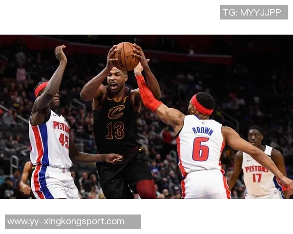 阿丘瓦高效表现8投7中斩获16分6篮板2盖帽并抢下4个前场篮板