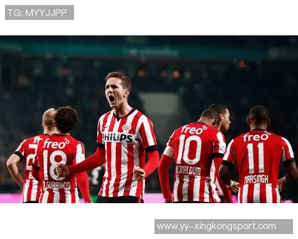 埃因霍温强势3-0战胜费耶诺德三连冠前景光明领跑荷甲17分